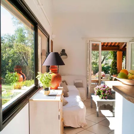 Holiday home Magnificent With Private Pool Frejus